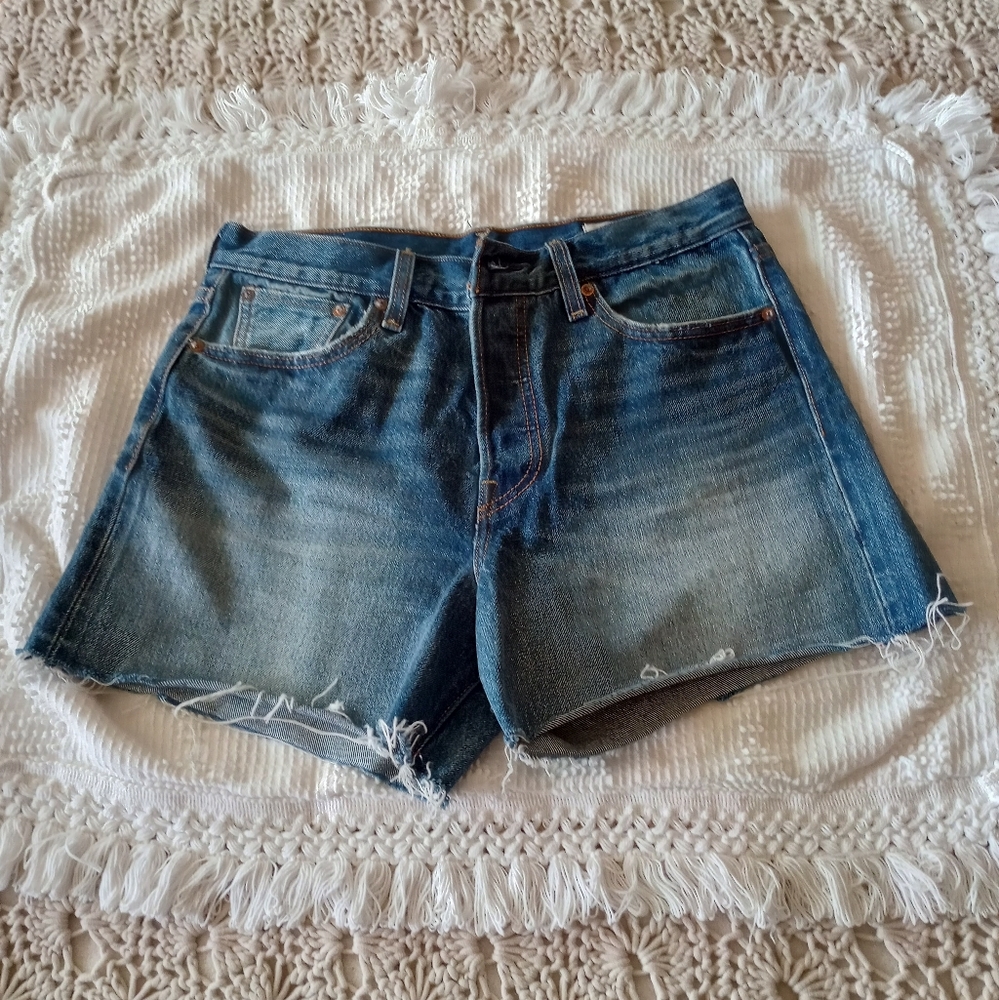 Levis wedgie shorts